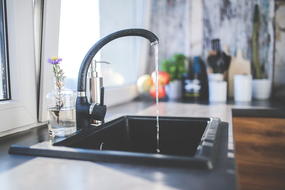 Kitchen Sink with Running Water